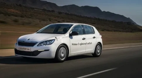 Peugeot 308 смог проехать 1800 км на одном баке бензина