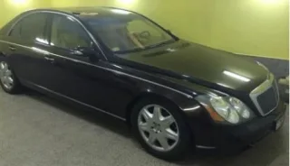 На дачі Медведчука «Ведмежа діброва» виявлено Maybach 57?