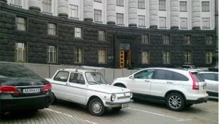 В Україні хочуть ввести мито на російські авто