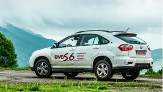 Кросовери BYD S6 доставлятимуть гуманітарну допомогу на північні кордони України