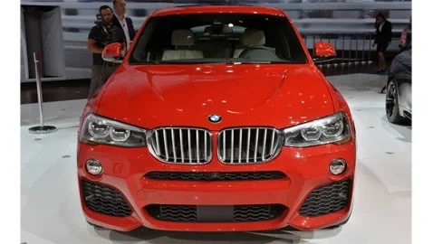 BMW presented the new X4 crossover