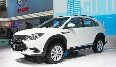 BYD Tang - новый гибридный кроссовер из Поднебесной