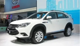 BYD Tang - новый гибридный кроссовер из Поднебесной