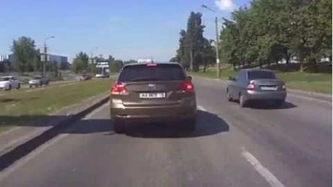 Любитель учить на дороге спровоцировал ДТП в Киеве