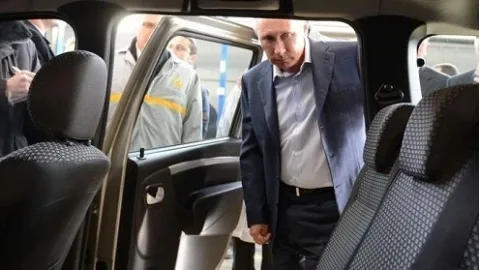 Will Russian officials be switched to domestically produced cars?!