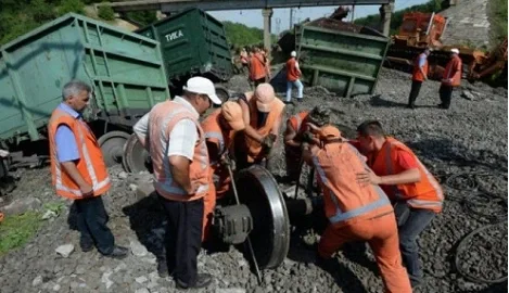 In Donbas and Zaporizhzhia, a bridge and railway tracks were blown up