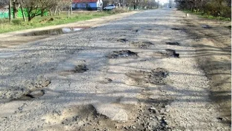 In 2015, there will be no new roads in Ukraine