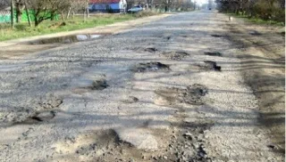 Українські дороги названі одними з найгірших у світі