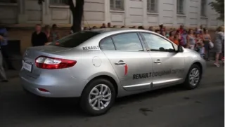 Гостей Одеського кінофестивалю перевозять на автомобілях Renault