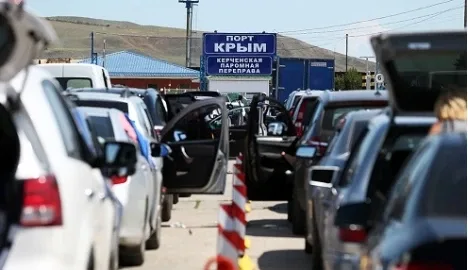 Очередь на паром в Крым растянулась до 15 км