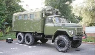 Співробітники ДАІ допомагають армії новими машинами