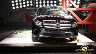 Новий Mercedes-Benz GLA пройшов перевірку на міцність