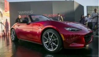 У Каліфорнії показали нову Mazda MX-5 Miata 2016