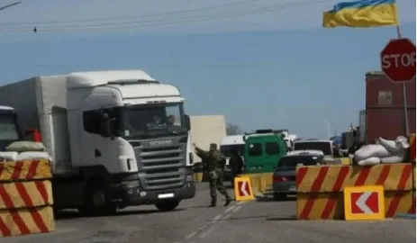 Queues to Crimea, now also at the land border