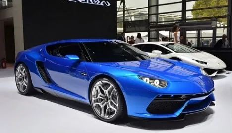 Video review of the unique Lamborghini Asterion LPI 910-4