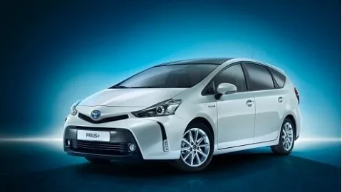 Toyota introduced the restyled hybrid model Prius+