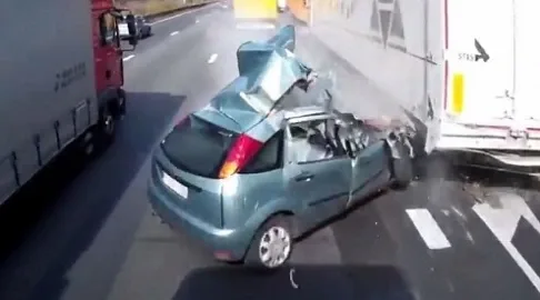 Two most severe examples of unsuccessful lane changing in a car