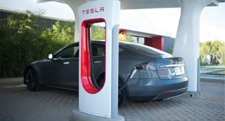 Tesla Motors встановить електрозарядні станції в Україні