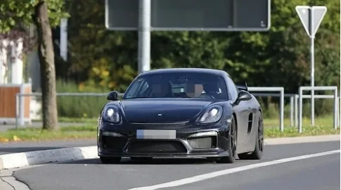 Porsche выкатил на тесты «горячий» Cayman