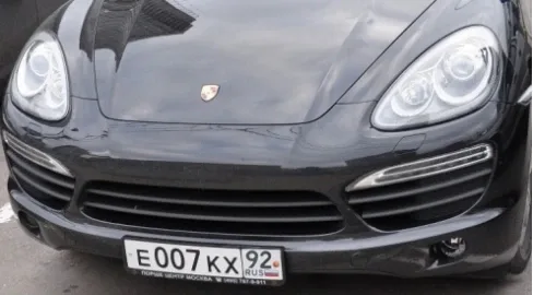 Пограничники не пускают авто из Крыма с российскими номерами