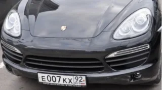 Прикордонники не пропускають авто з Криму з російськими номерами
