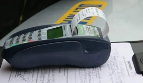 In Kyiv, traffic police officers will be equipped with payment terminals for paying fines