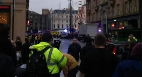 Terrible accident: garbage truck crushed six people