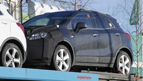 Новий кросовер Opel виявили папараці