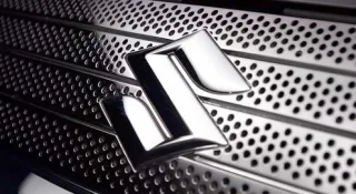 Suzuki презентує в Женеві нові хетчбек і кросовер
