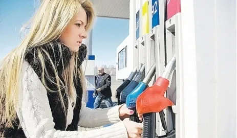 В Украине продолжают дешеветь все виды топлива