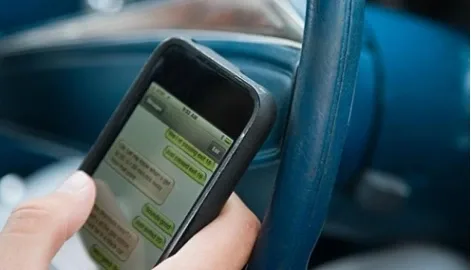 Hyundai запретит разговаривать по телефону за рулем