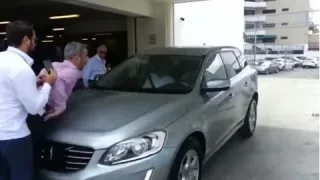 Форс-мажор: «умная» Volvo сбила прохожих