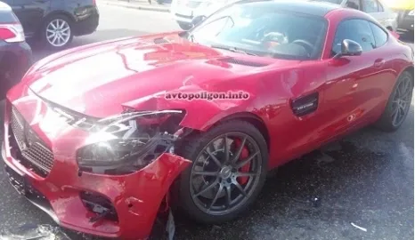 У Києві розбили щойно представлений Mercedes-AMG GT