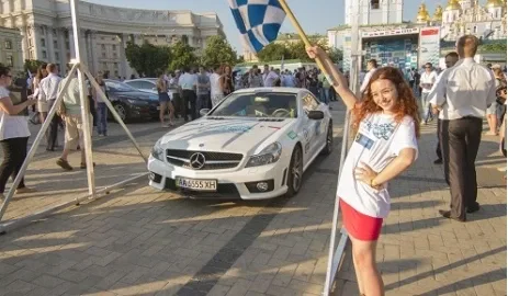 В Киеве стартовал международный пробег электрокаров