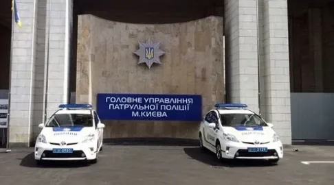 В новой патрульной службе полиции прошли первые увольнения