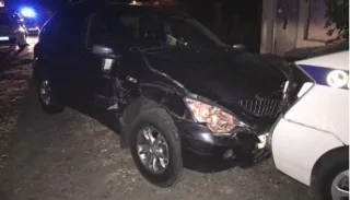 Правопорушник розбив два поліцейські автомобілі під час його затримання