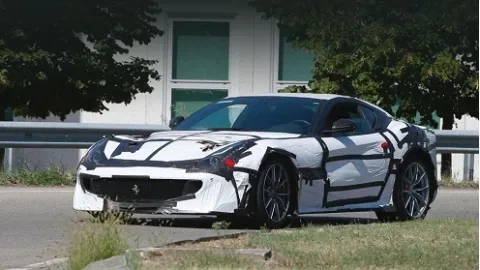 Ferrari готує сюрприз для шанувальників марки