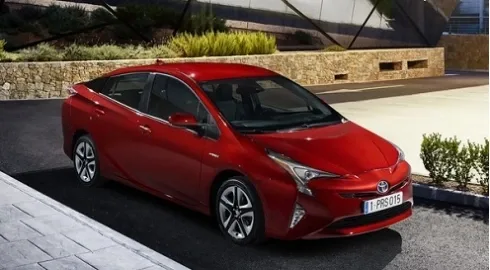 Новый Приус. Официальные фото Toyota Prius 2016