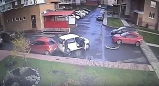 Смех и грех: три аварии за 30 секунд!