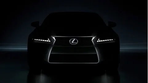 Презентация флагманского седана от Lexus откладывается