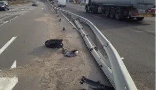 A Russian diplomat caused a car accident and locked himself in the car