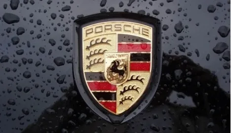 Porsche может выпустить маленький кроссовер