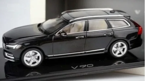 Премиум-универсал Volvo V90. Рассекречена внешность