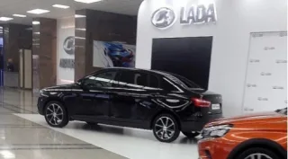 ВАЗ для VIP: перші фото подовженої Lada Vesta