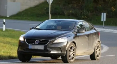 Volvo тестирует новый кроссовер XC40