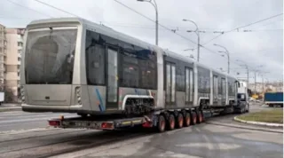 До Києва прибув новітній 30-метровий трамвай