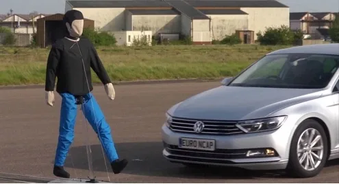 Euro NCAP вводит тесты систем торможения перед пешеходами