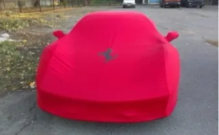Столична поліція евакуювала Ferrari