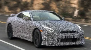 Nissan вивів на тести рестайлінговий GT-R