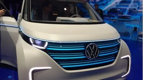 Volkswagen showed the electric bus BUDD-e
